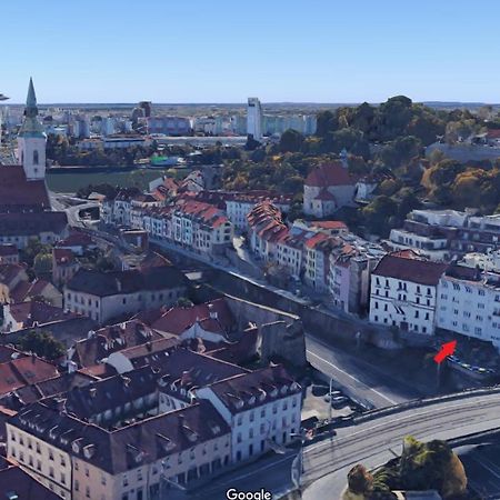 Oldtown Safari Lodge Bratislava Bagian luar foto