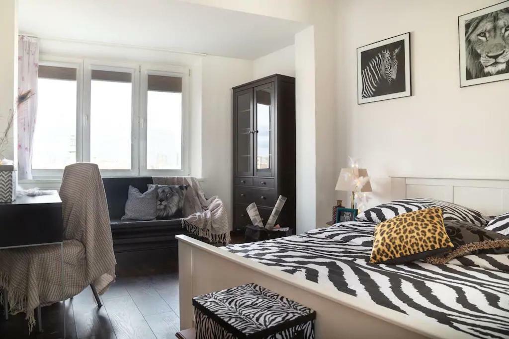 Oldtown Safari Lodge Bratislava Bagian luar foto