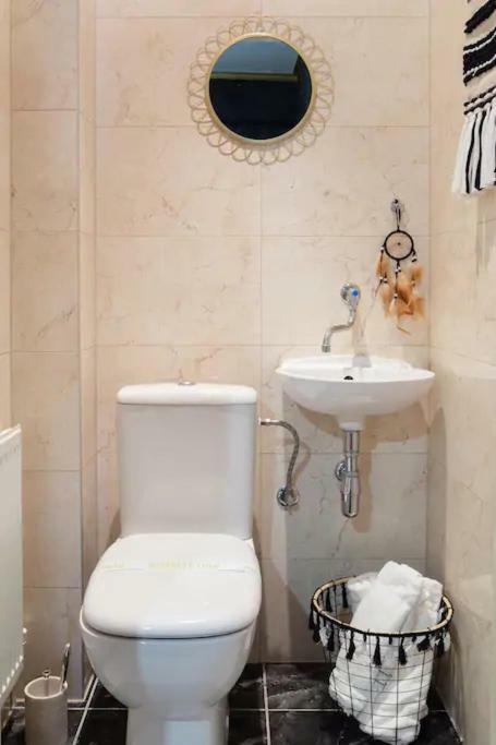 Oldtown Safari Lodge Bratislava Bagian luar foto